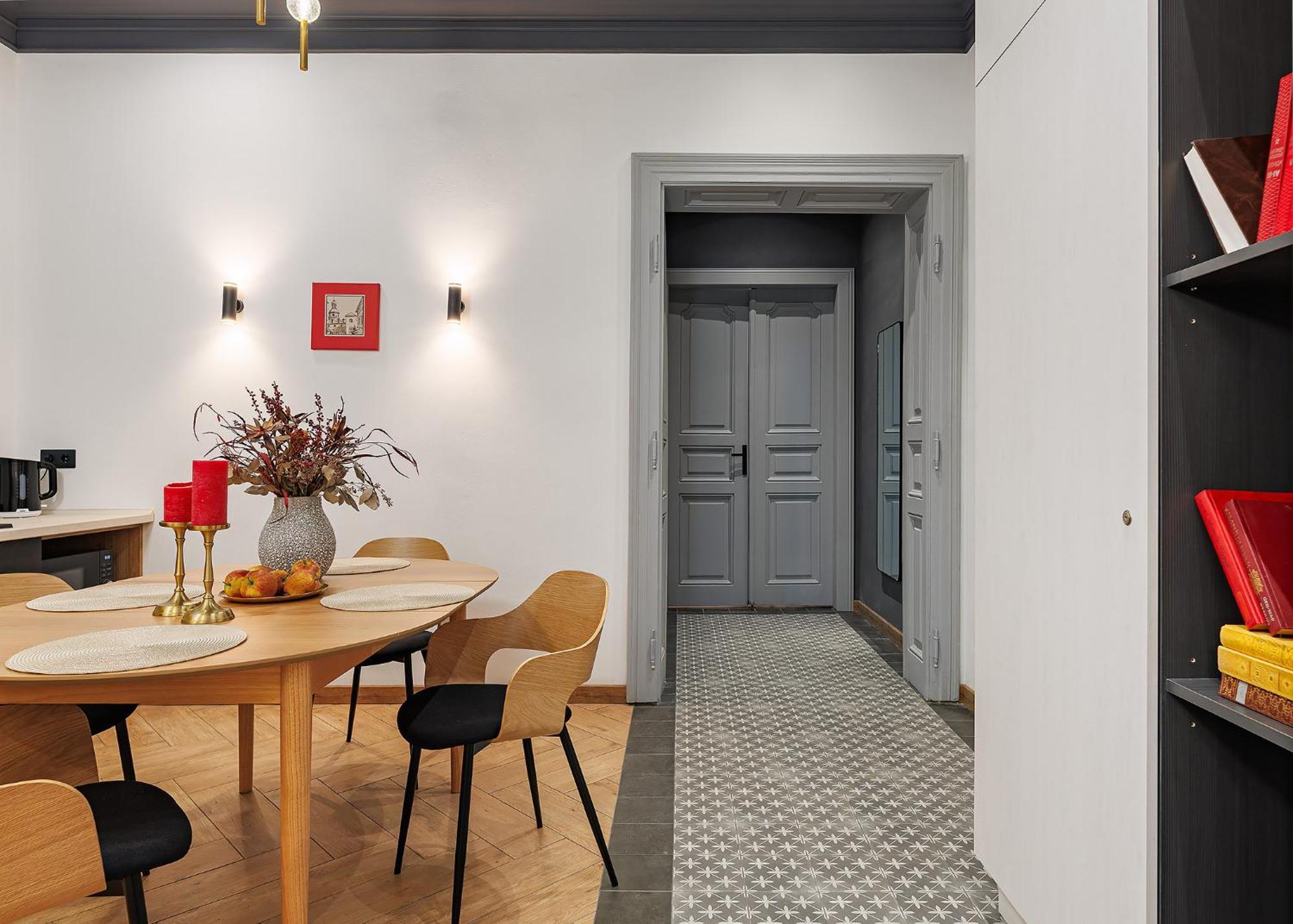 Grand Apartment Liov Exterior foto